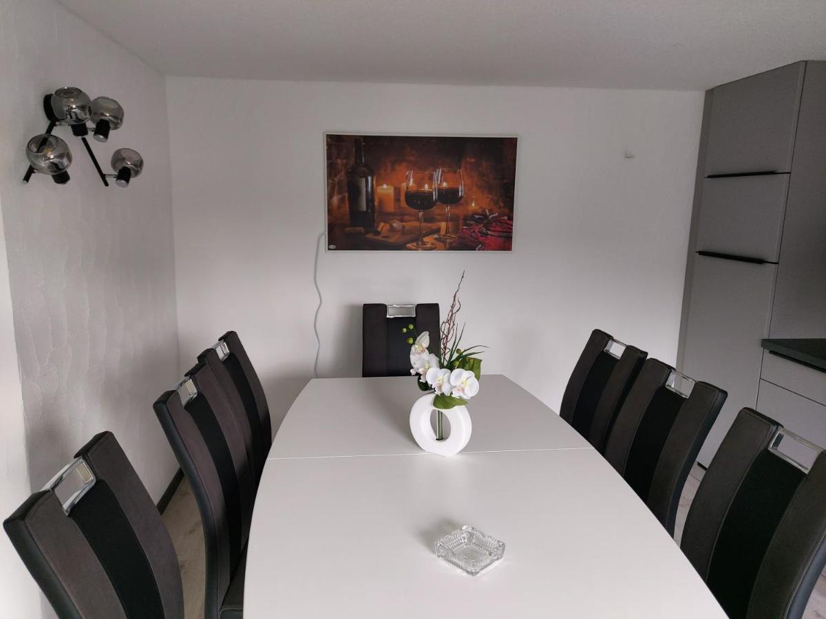 Familyhome Lopora Medebach Eksteriør billede